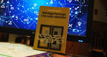 Astrología, Psicología y los 4 elementos – Stephen Arroyo